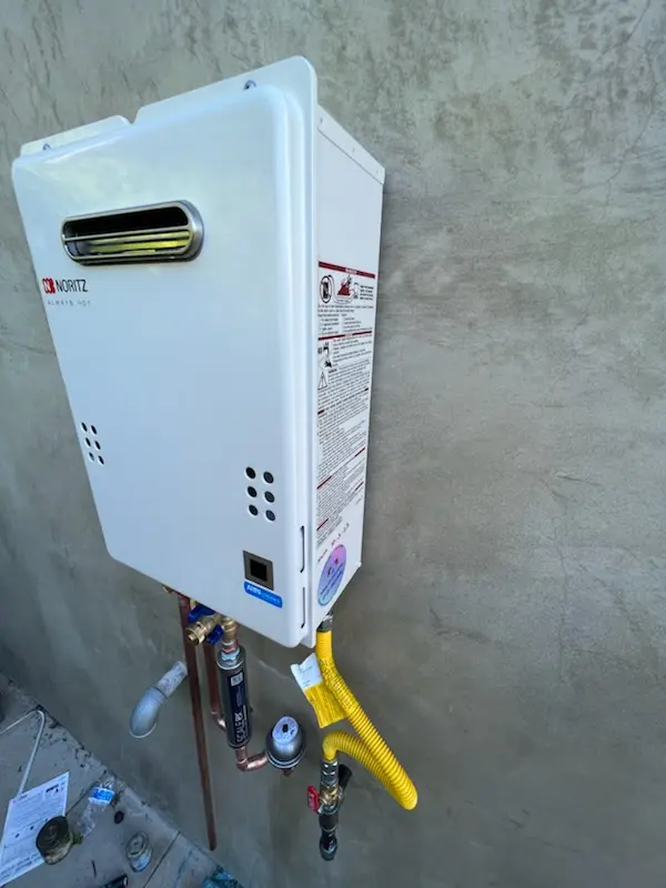 Tankless water heater installation for Miami Heights homes